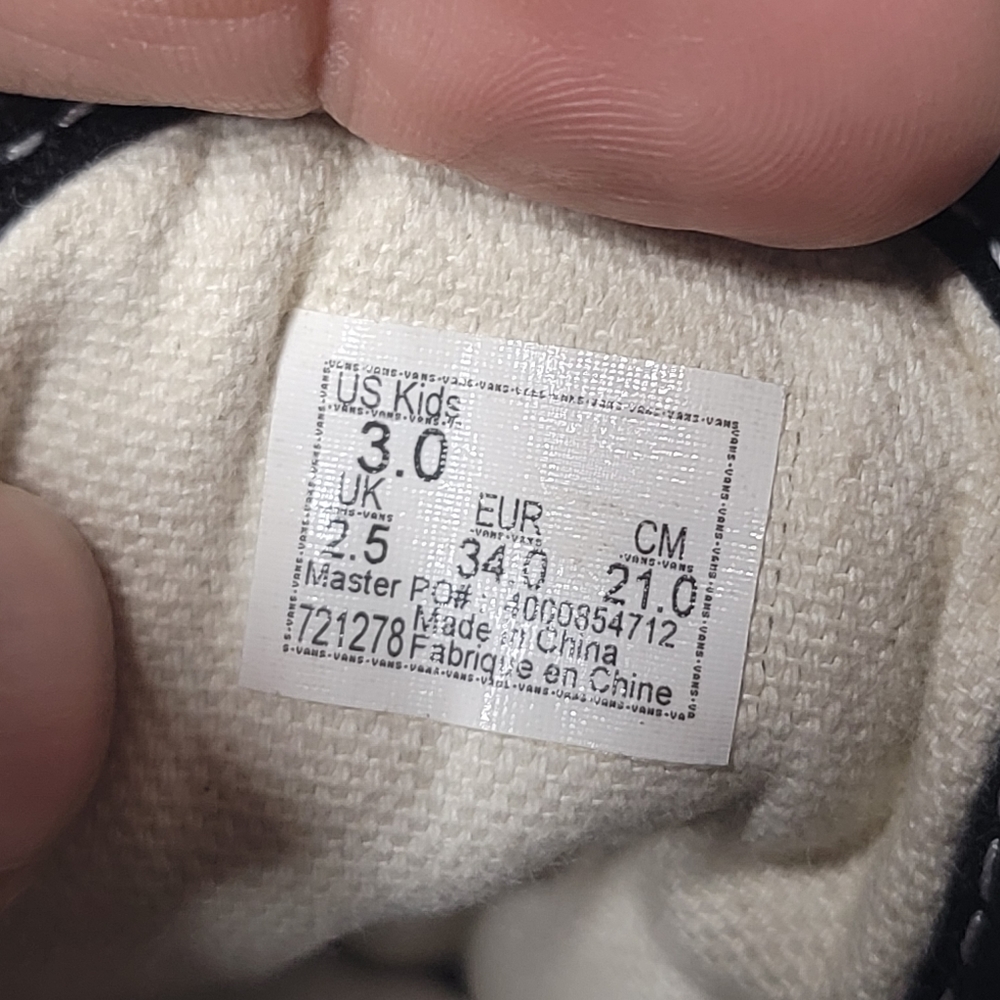 Vans - Picture 4 of 4